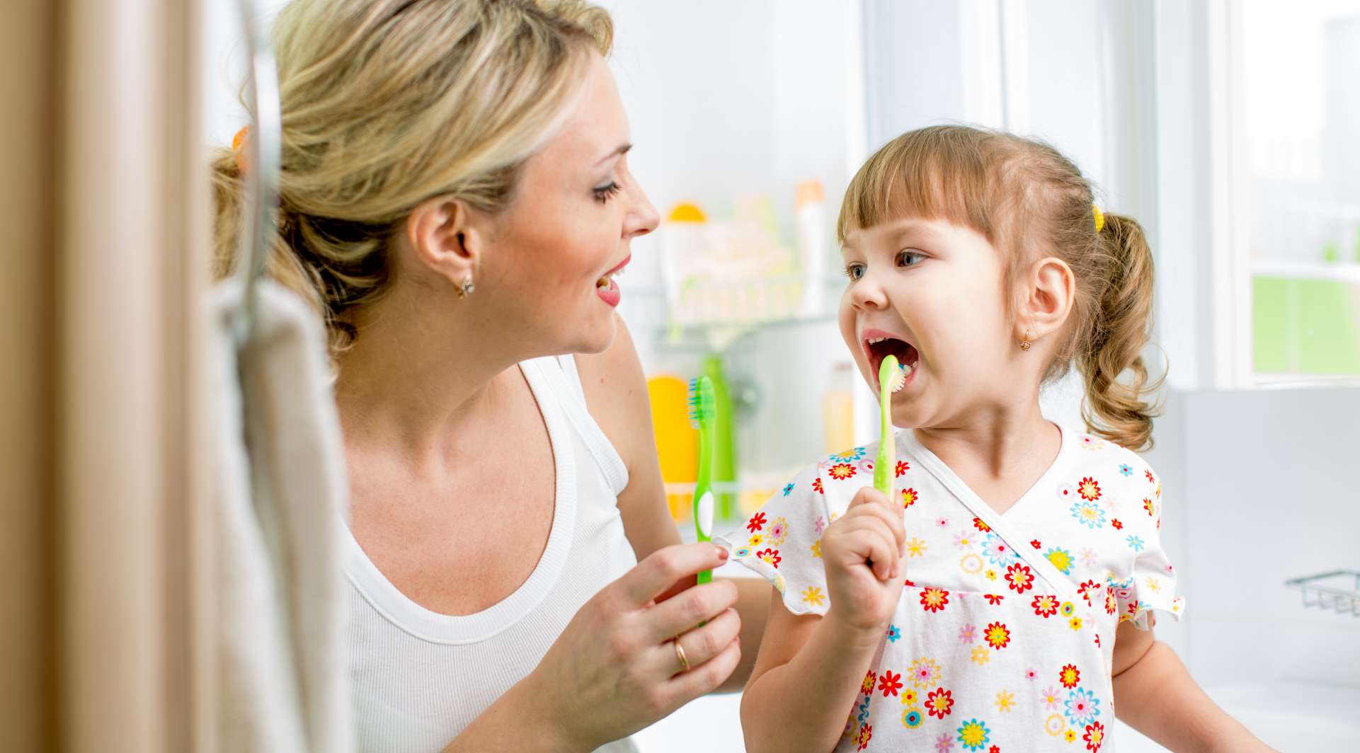 Чистка зубов двухлетнему ребенку